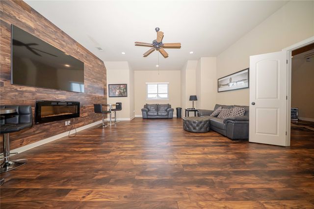 7913 Forest View Court, North Richland Hills, TX 76182