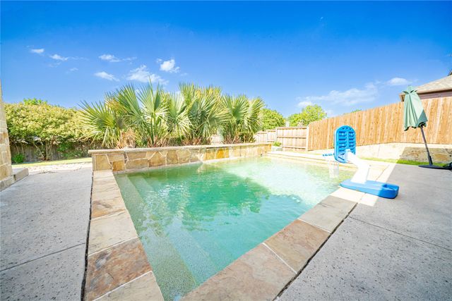 7913 Forest View Court, North Richland Hills, TX 76182