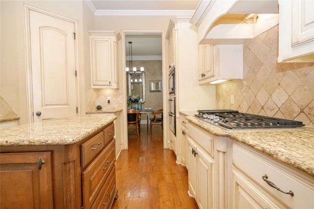 7913 Forest View Court, North Richland Hills, TX 76182