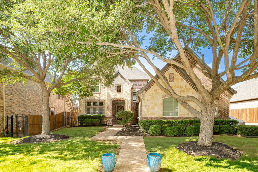 7913 Forest View Court, North Richland Hills, TX 76182