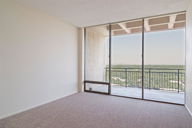 6335 W Northwest Highway 913, Dallas, TX 75225