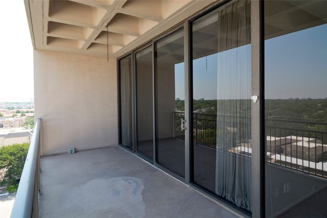 6335 W Northwest Highway 913, Dallas, TX 75225