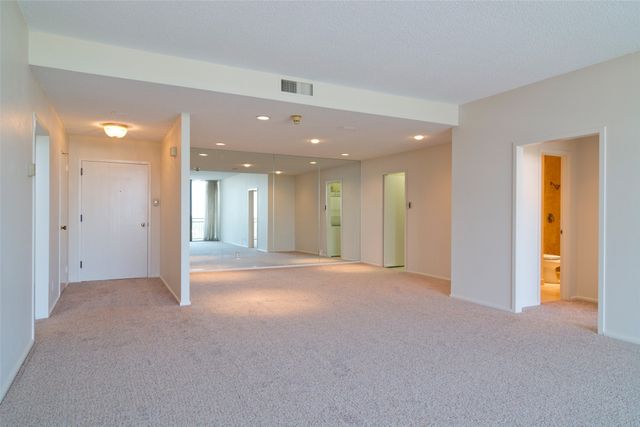 6335 W Northwest Highway 913, Dallas, TX 75225
