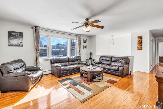 39 Zephyr Road, Trumbull, CT 06611