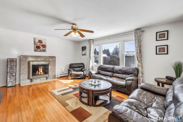 39 Zephyr Road, Trumbull, CT 06611