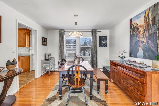 39 Zephyr Road, Trumbull, CT 06611