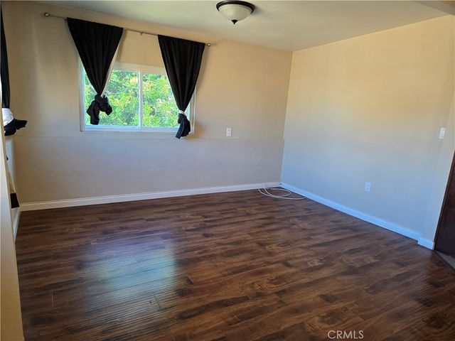 10939 1/2 Moorpark, Toluca Lake, CA 91602