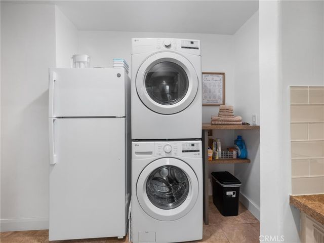2300 W Century Boulevard, Inglewood, CA 90303