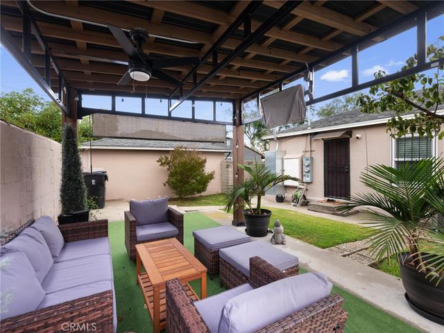 2300 W Century Boulevard, Inglewood, CA 90303