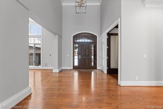 2951 Turtle Pond Court, Bloomfield Charter Township, MI 48302