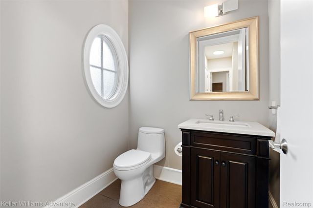 2951 Turtle Pond Court, Bloomfield Charter Township, MI 48302