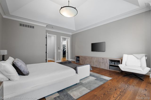 2951 Turtle Pond Court, Bloomfield Charter Township, MI 48302