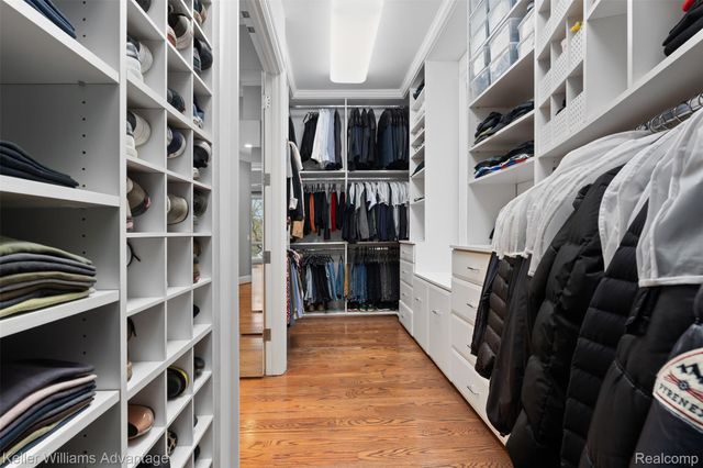 2951 Turtle Pond Court, Bloomfield Charter Township, MI 48302