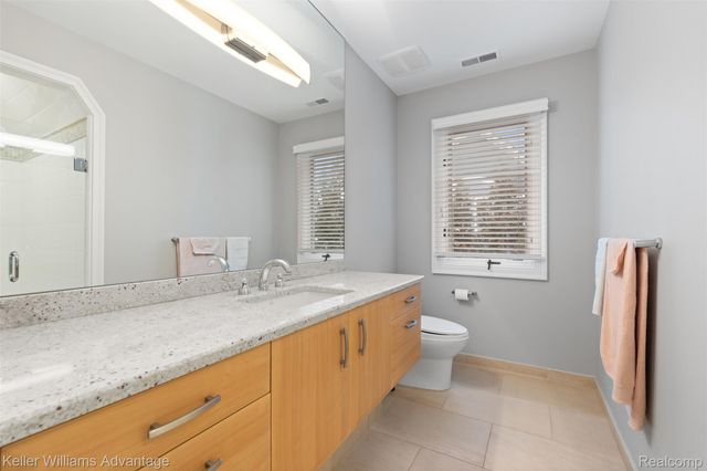 2951 Turtle Pond Court, Bloomfield Charter Township, MI 48302