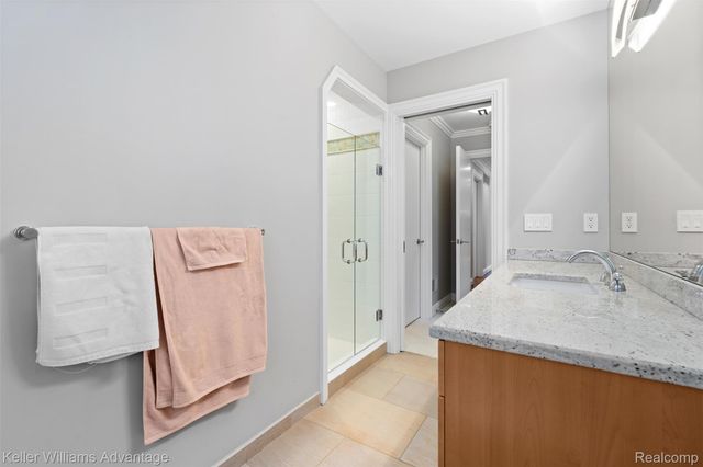 2951 Turtle Pond Court, Bloomfield Charter Township, MI 48302