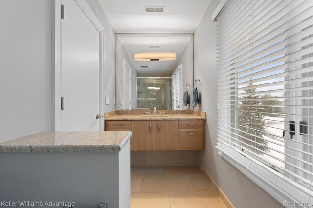 2951 Turtle Pond Court, Bloomfield Charter Township, MI 48302