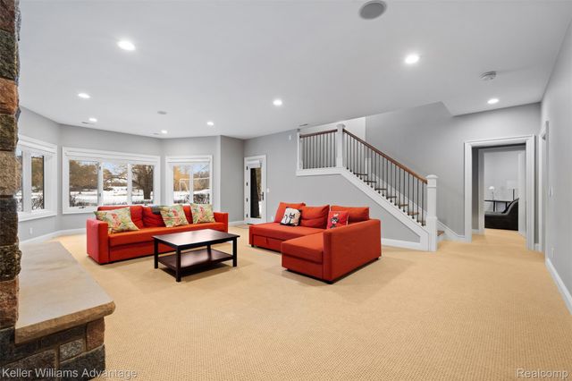 2951 Turtle Pond Court, Bloomfield Charter Township, MI 48302