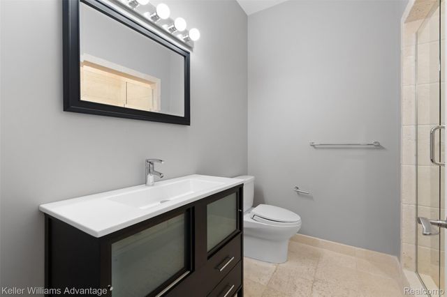 2951 Turtle Pond Court, Bloomfield Charter Township, MI 48302