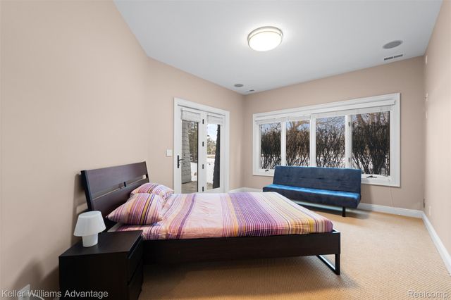 2951 Turtle Pond Court, Bloomfield Charter Township, MI 48302