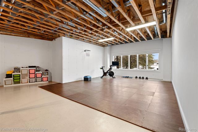 2951 Turtle Pond Court, Bloomfield Charter Township, MI 48302