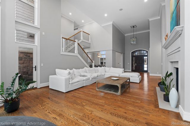 2951 Turtle Pond Court, Bloomfield Charter Township, MI 48302