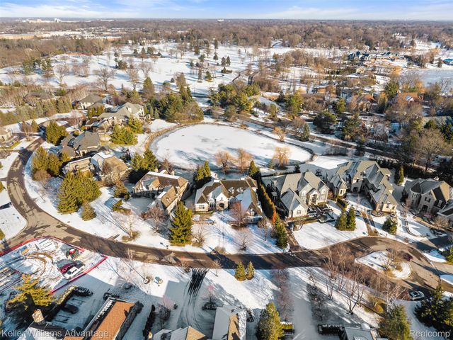 2951 Turtle Pond Court, Bloomfield Charter Township, MI 48302