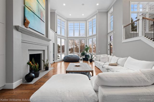 2951 Turtle Pond Court, Bloomfield Charter Township, MI 48302