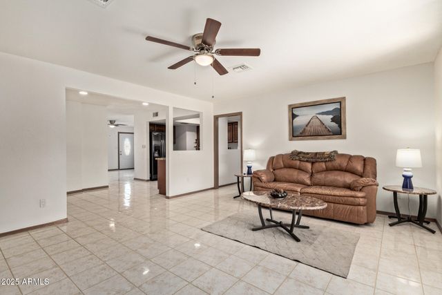 7609 W CHEERY LYNN Road, Phoenix, AZ 85033