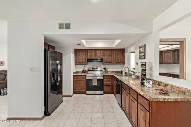 7609 W CHEERY LYNN Road, Phoenix, AZ 85033