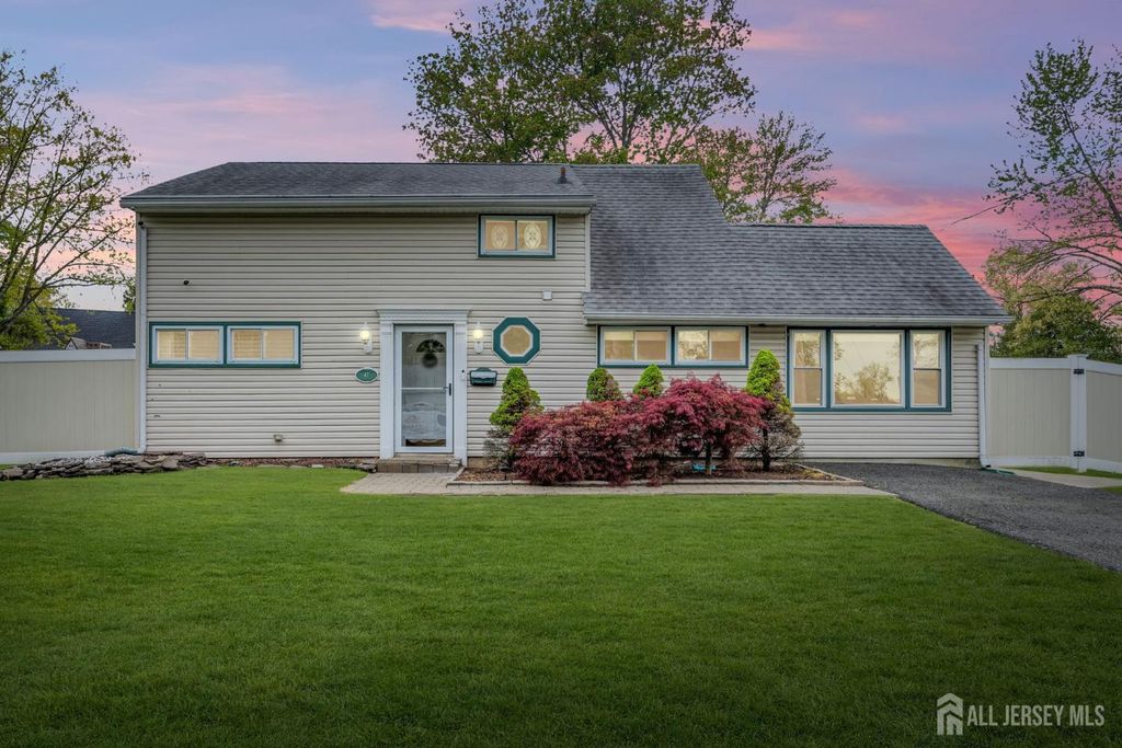 47 Southwood Drive, Old Bridge, NJ 08857