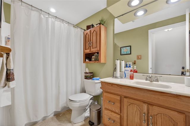 5483 Glen Hill Dr, Bethel Park, PA 15102