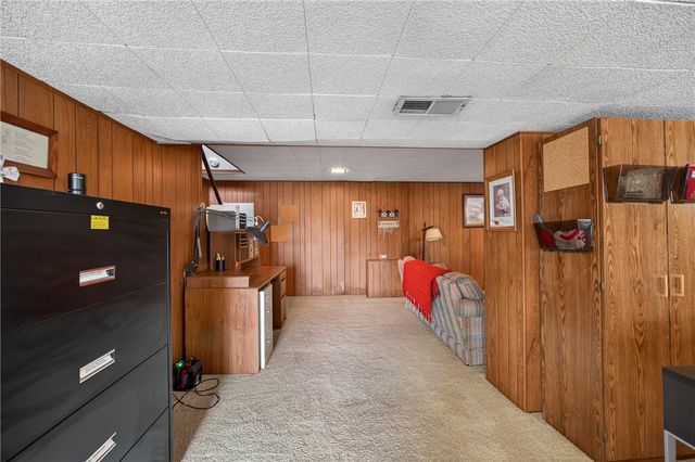 5483 Glen Hill Dr, Bethel Park, PA 15102