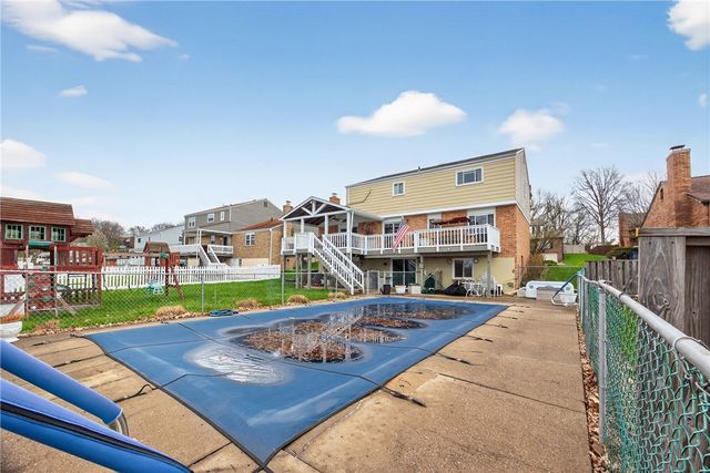 5483 Glen Hill Dr, Bethel Park, PA 15102