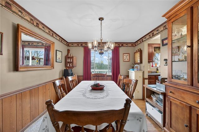 5483 Glen Hill Dr, Bethel Park, PA 15102