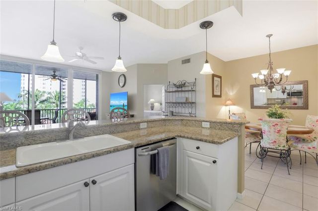 460 Launch CIR 403, Naples, FL 34108