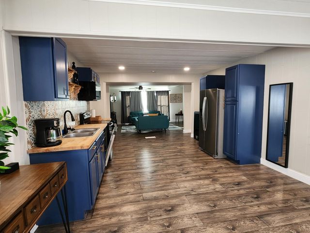 170 Lynn Creek Circle, Mabank, TX 75156