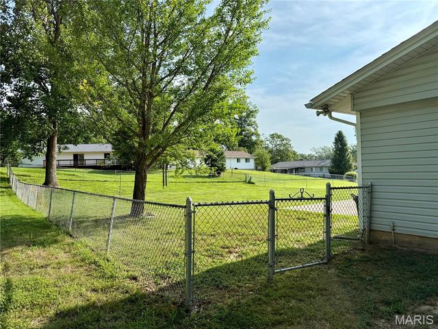 2771 Cliffwood Trail, Unincorporated, MO 63129