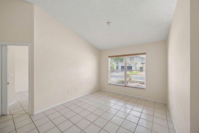 10870 Old Bridgeport Lane, Boca Raton, FL 33498