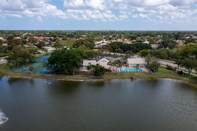 10870 Old Bridgeport Lane, Boca Raton, FL 33498
