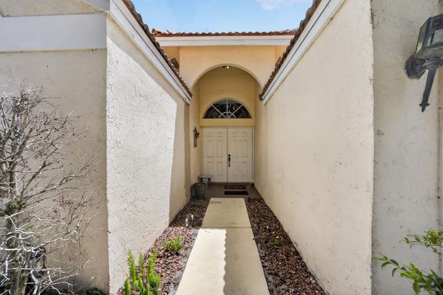 10870 Old Bridgeport Lane, Boca Raton, FL 33498