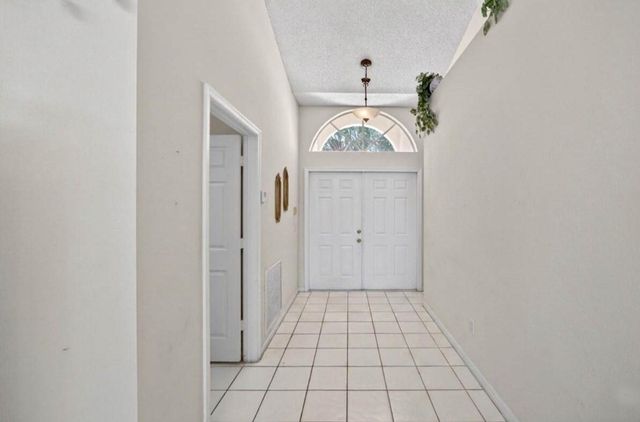 10870 Old Bridgeport Lane, Boca Raton, FL 33498