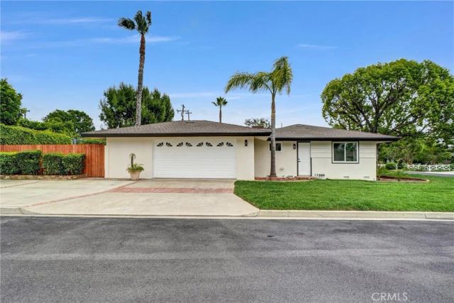 13382 Mount Hood, Santa Ana, CA 92705