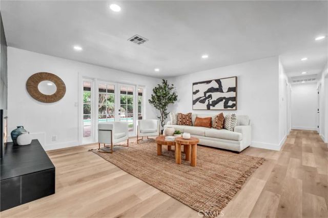 13382 Mount Hood, Santa Ana, CA 92705