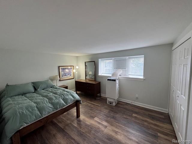 20250 Great Oaks Circle, Clinton Township, MI 48036