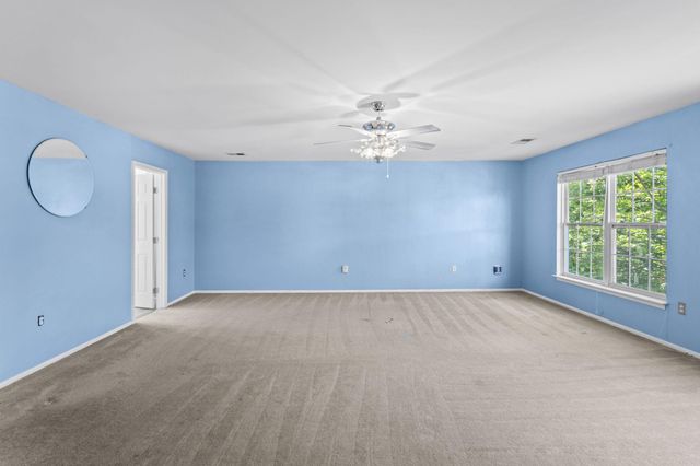 9 HALCOMB LN, Stafford, VA 22556