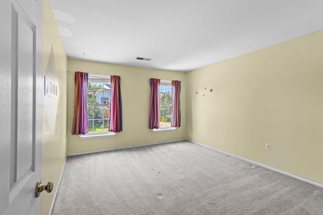 9 HALCOMB LN, Stafford, VA 22556