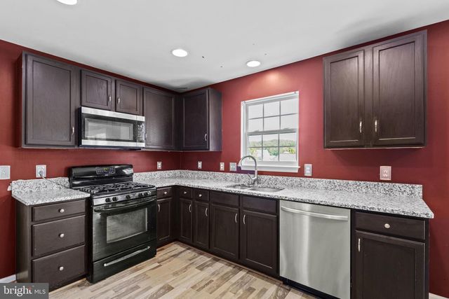 9 HALCOMB LN, Stafford, VA 22556
