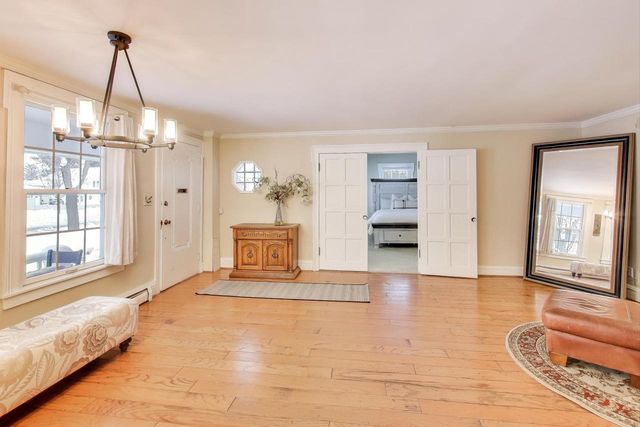 332 Maxwell STREET, Lake Geneva, WI 53147