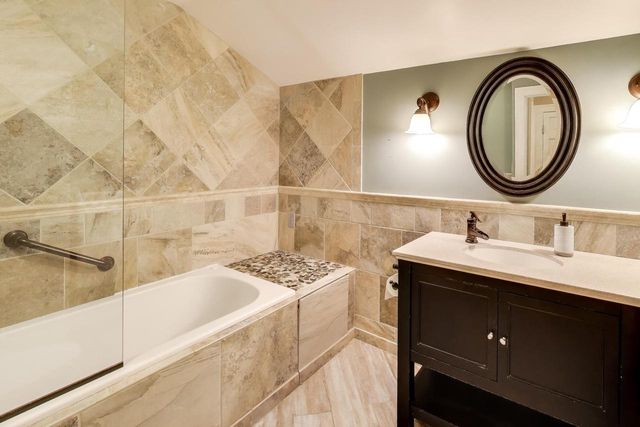 332 Maxwell STREET, Lake Geneva, WI 53147