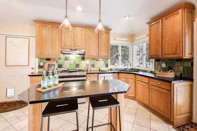 332 Maxwell STREET, Lake Geneva, WI 53147